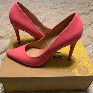 Hot pink heels - Mix No. 6
